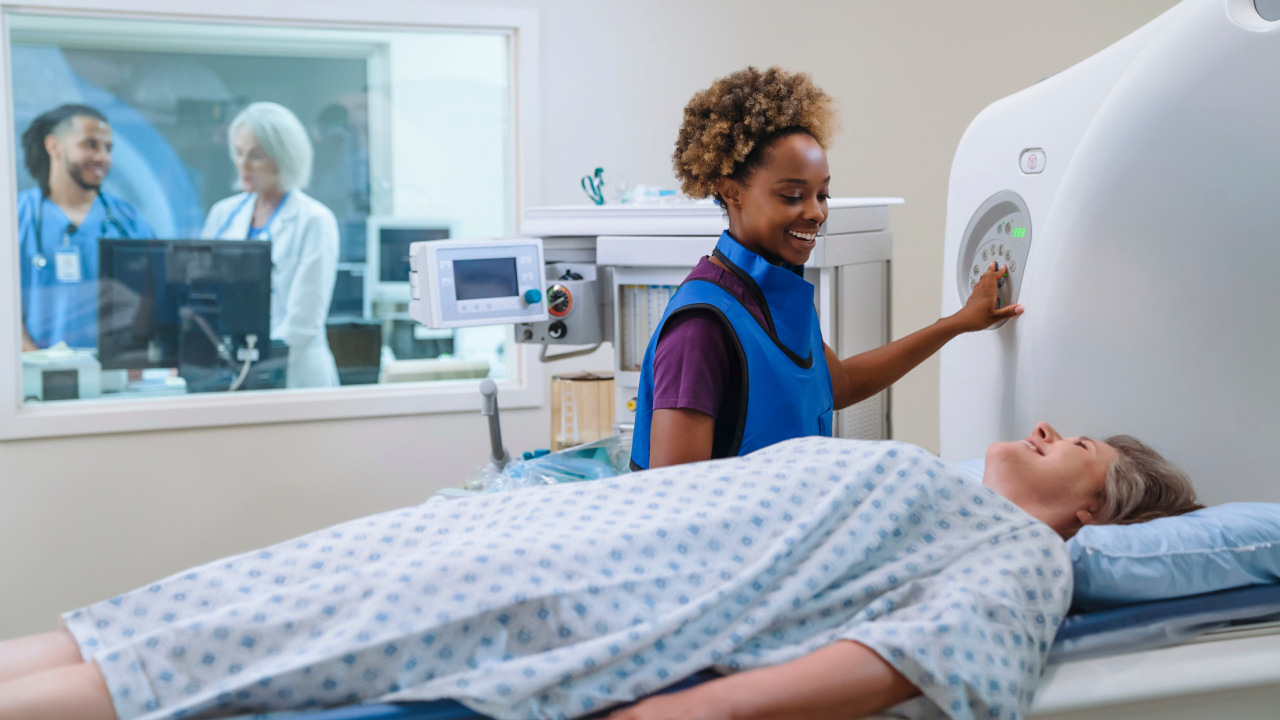 Watch the Doctolib customer video.