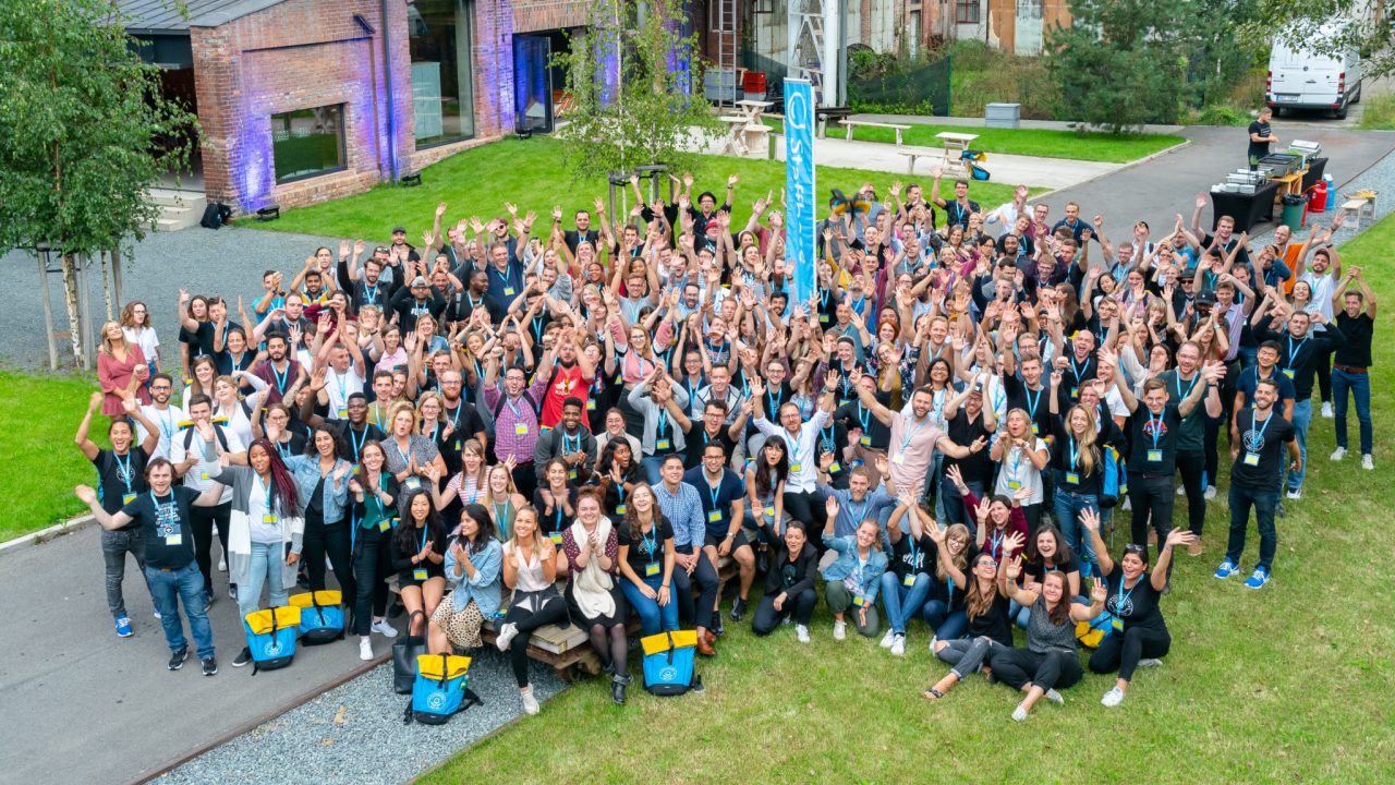 Image of Staffbase employees celebrating outside