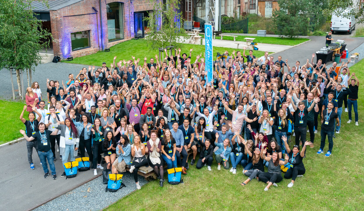 Image of Staffbase employees celebrating outside