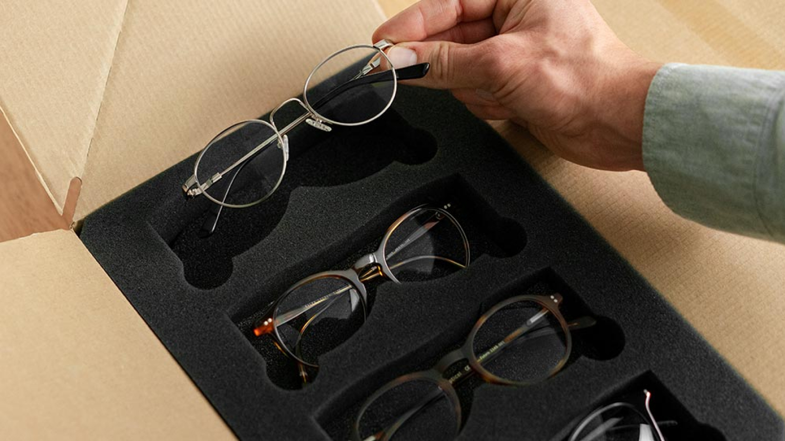 customer region first mister spex 16x9